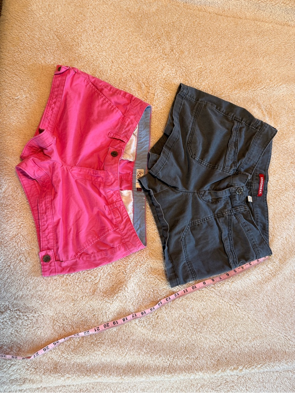 UNIONBAY Women's Gray and Pink Cotton Blend Jean Shorts Duo - Picture 5 of 7
